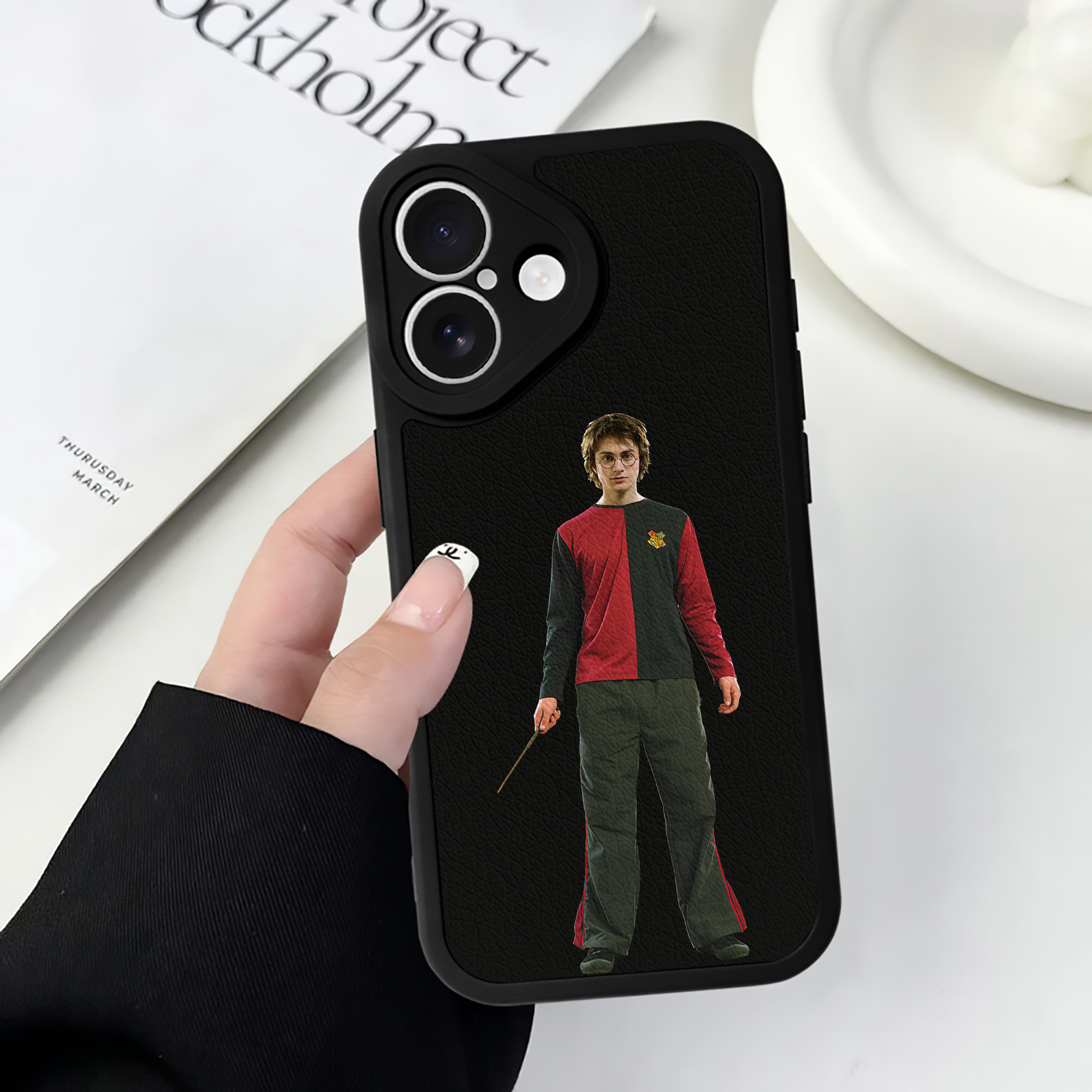 （画像用） Harry Potter ハリー・ポッターシリーズ 【iPhone 16シリーズ対応】シリコンスマホケース（レザー調） 材質：シリコン